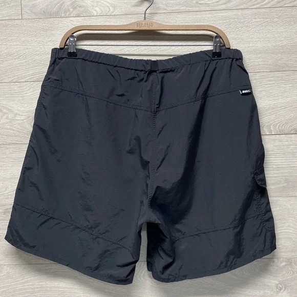 MEC Cargo Style Hiking Shorts Black - Picture 2 of 12